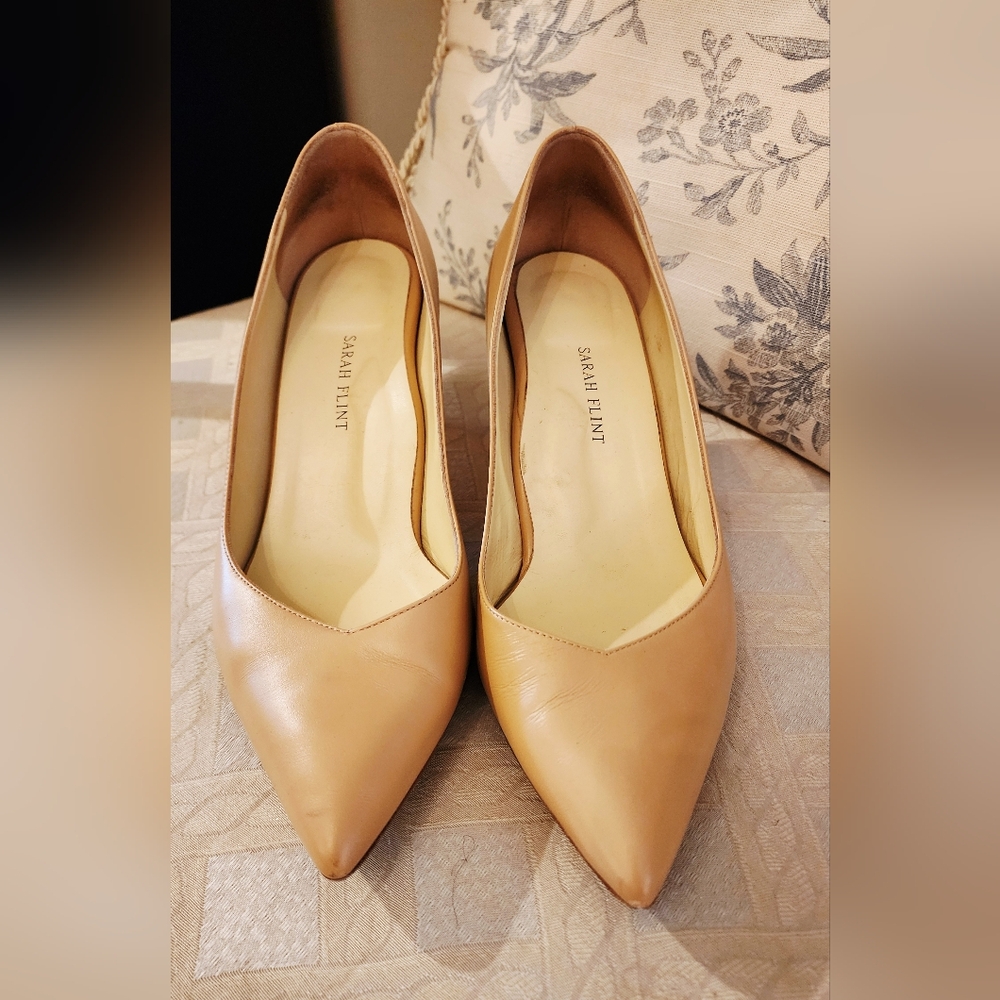 Sarah Flint Kitten Pump